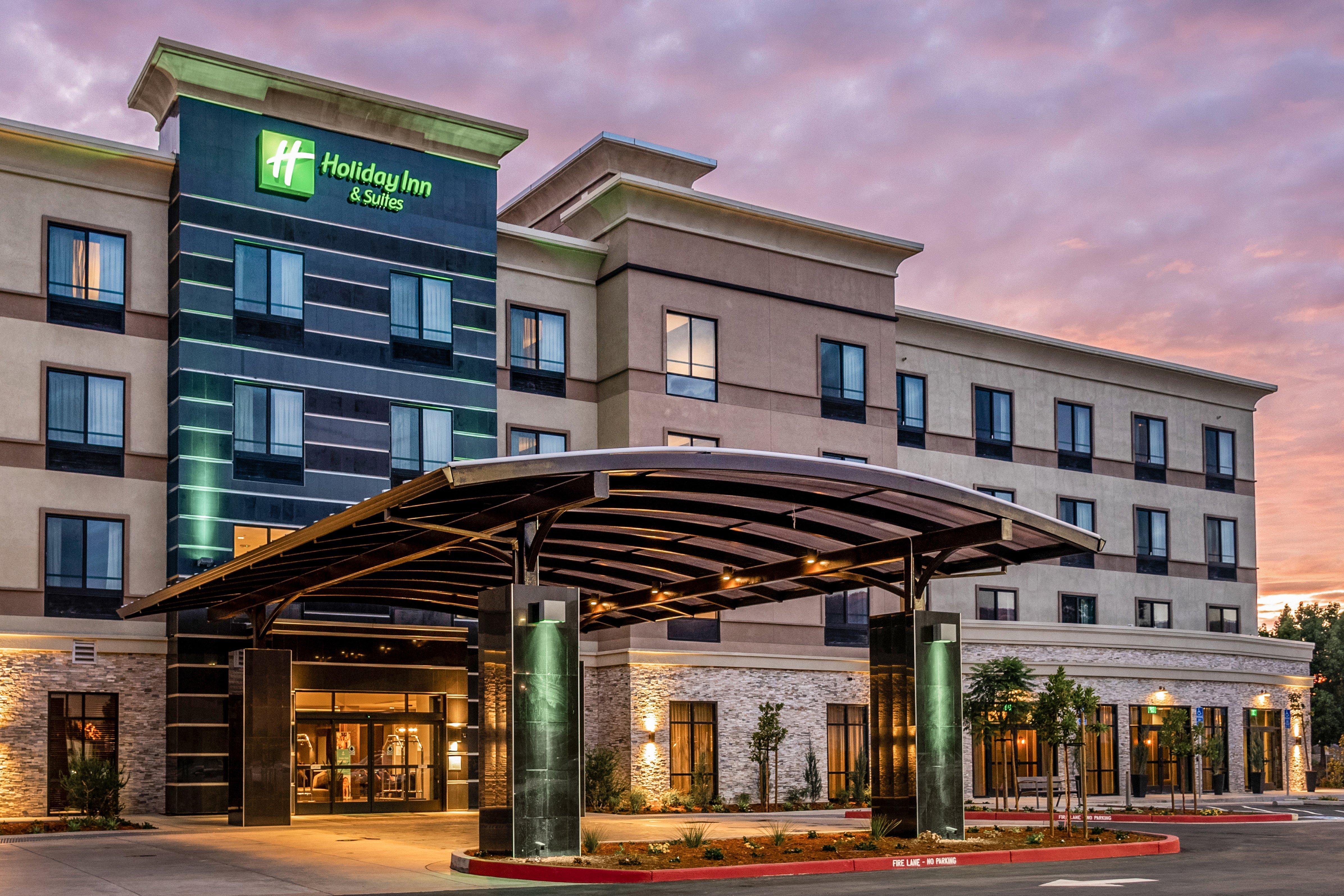 Holiday Inn Hotel & Suites Silicon Valley - Milpitas By Ihg Exterior photo